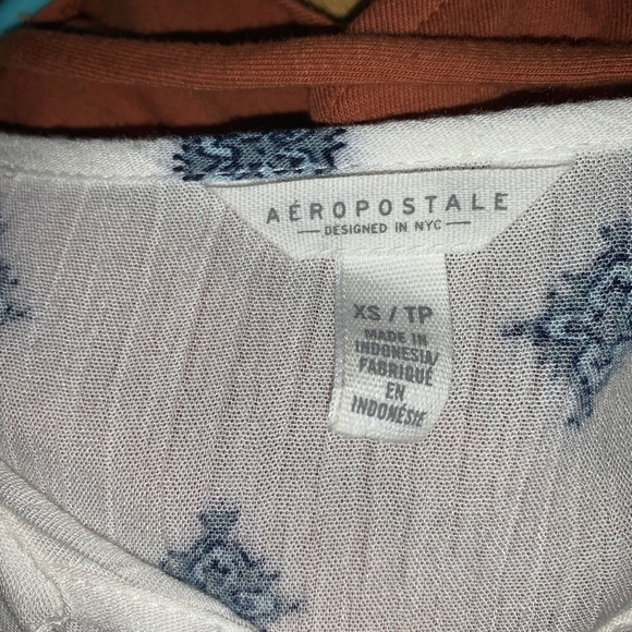 Flowy Areopostale Shirt - Picture 2 of 2